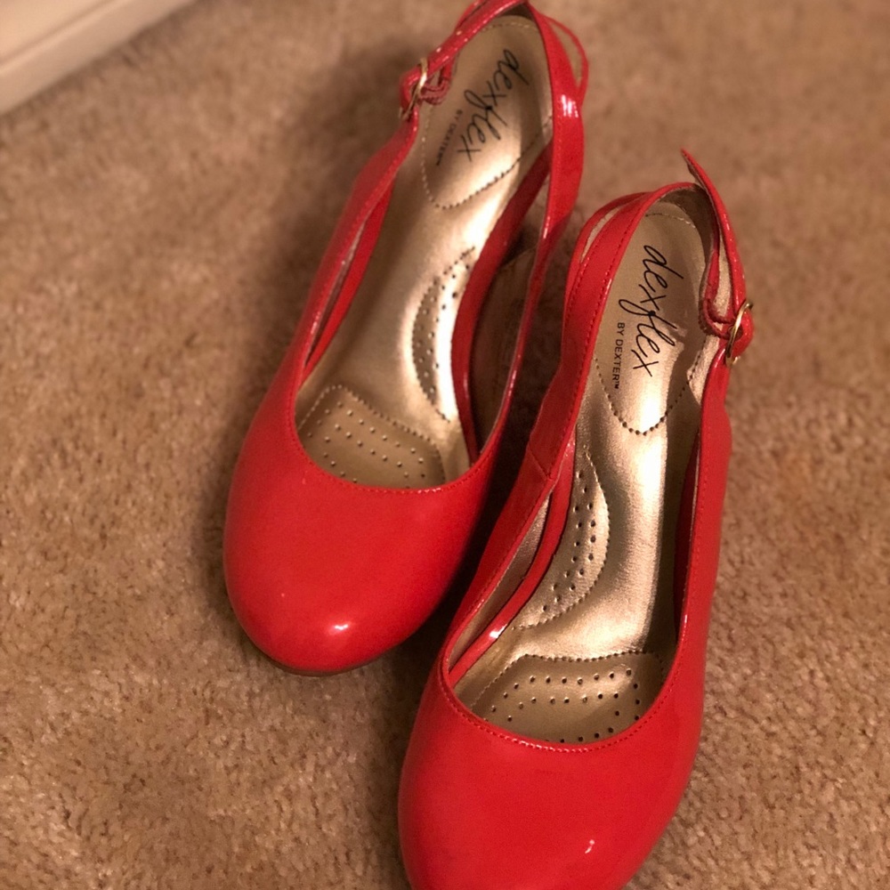 Dexflext Shoes - Picture 2 of 2